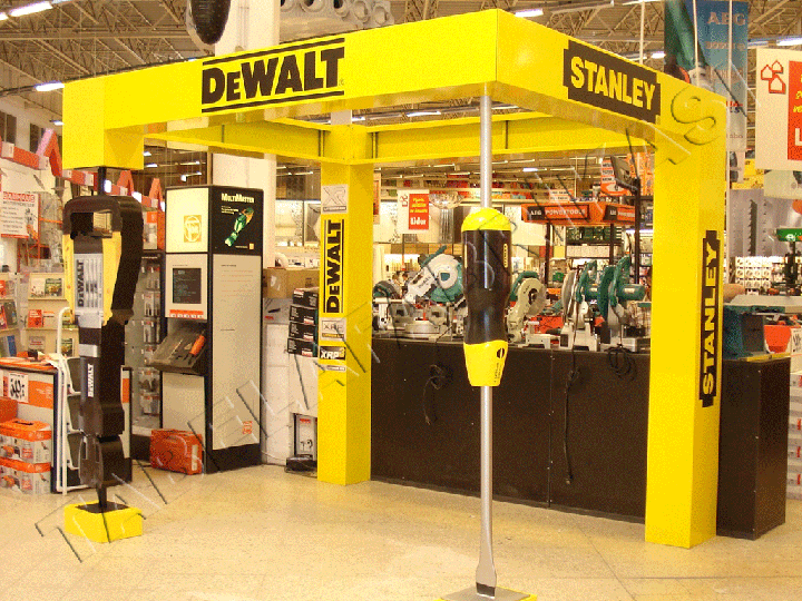 Dewalt Ürün Standı