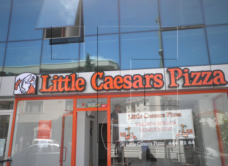 Little Ceaser Pizza Cephe