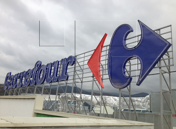 Carrefour Tiflis Çatı Reklamı