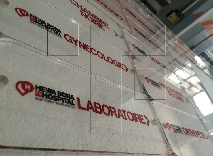 Plexiglass Kapı İsimliği